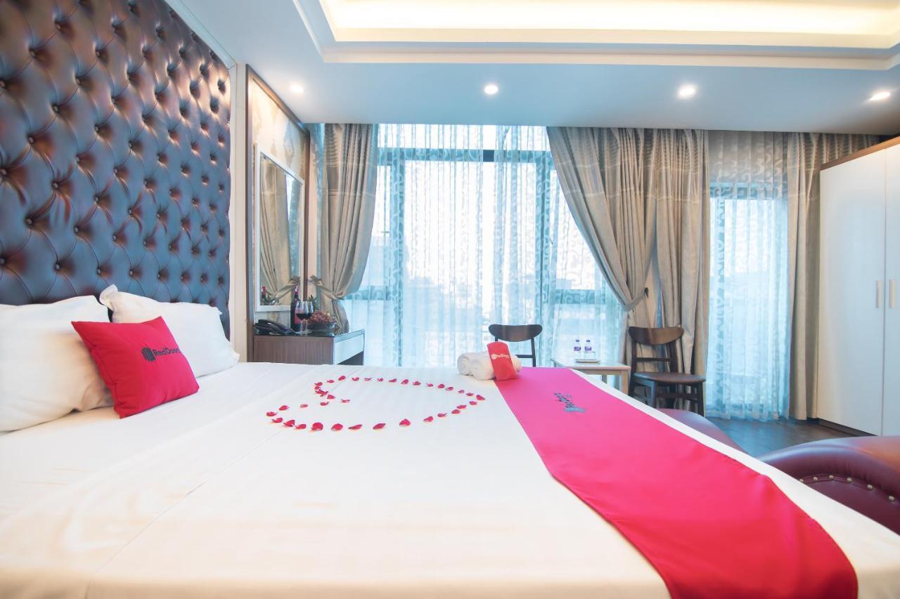 The Royal Hotel Near West Lake Hanoi Exterior photo